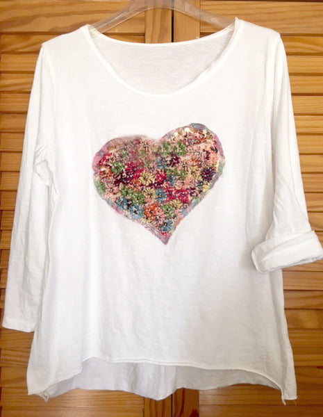 Camiseta blanca corazón lentejuelas de colores